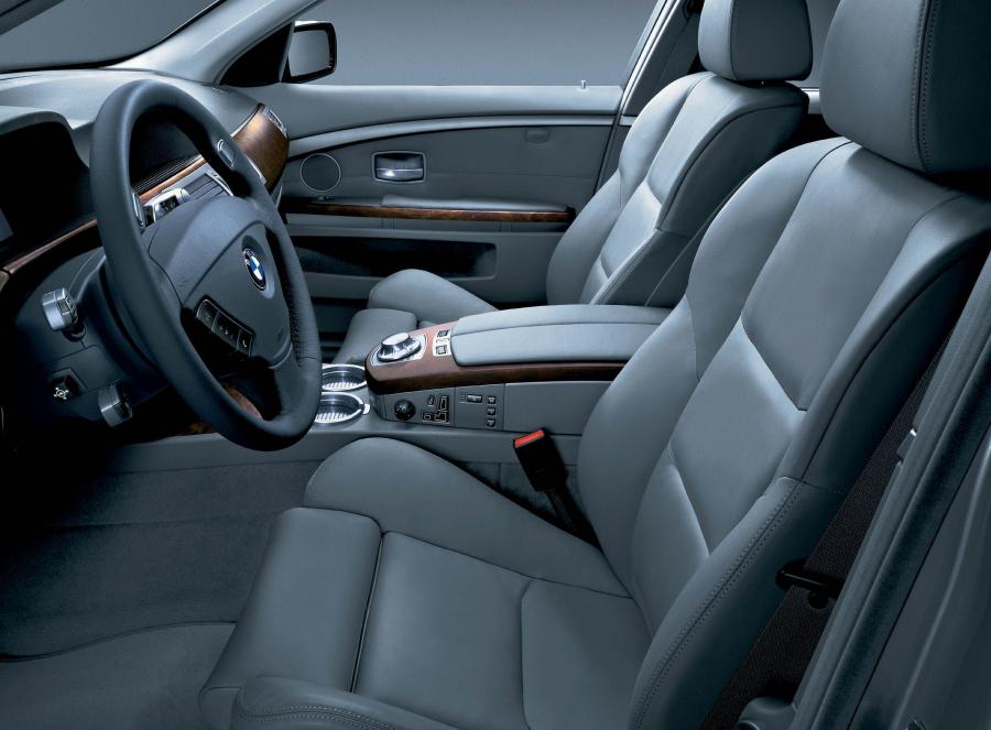  BMW 7-Series Sport Package 2002 года  (фото 3 из 6)
